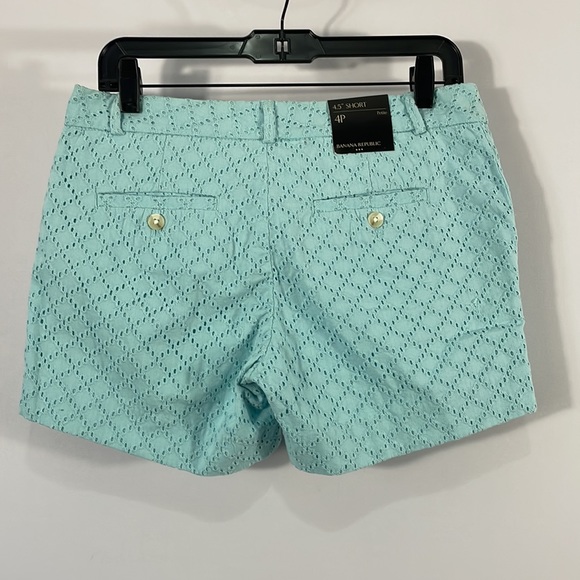 Banana Republic Turquoise eyelet,shorts, small,size 4, NWT - Picture 2 of 10